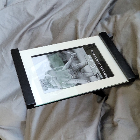 Slide In / Out Picture Frame w Tags new - Picture 2 of 3